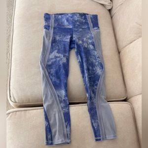 Size 7 Ivivva capri leggings